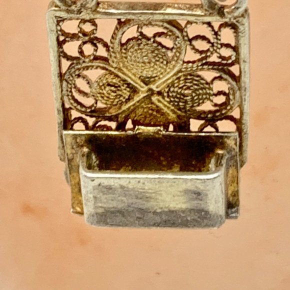 Vintage Gold and Silver Vermeil bracelet, my mother-in-laws, size 7 - Picture 7 of 8